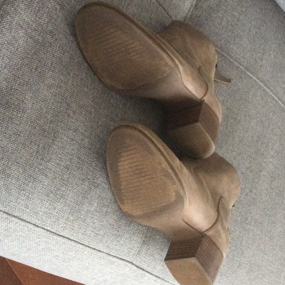 UGG boots size US 7.5 - Picture 6 of 6